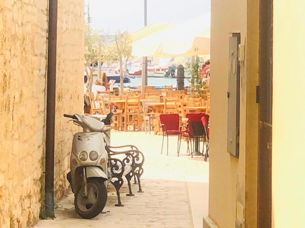 Istrian Stone House In The Heart Of The Beautiful Fishing Village Fazana - Only Few Steps From The Sea And The Wonderful Beach - Incl Plasma-Quad-Plus-Filter Against C O V I D エクステリア 写真